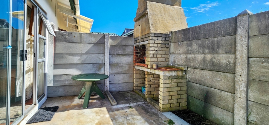 4 Bedroom Property for Sale in Agulhas Western Cape
